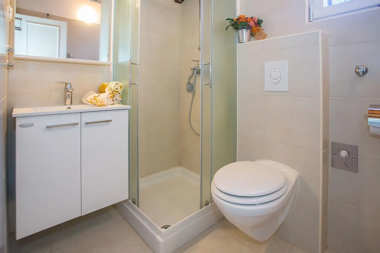 Gasthuis App. Fiorela Hotel Poreč