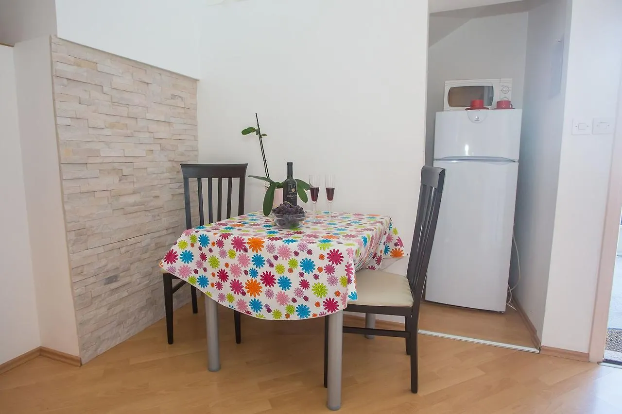 App. Fiorela Hotel Poreč 3*,